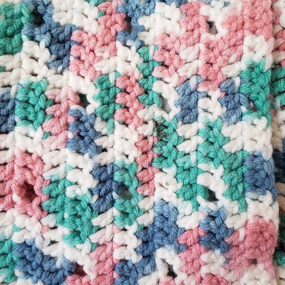 Handmade Vintage Tassel Crochet Knit Blanket Throw - Picture 3 of 3